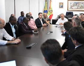 SC Negocia Exportação de 1,5 Mil Casas de Madeira Para o Congo
